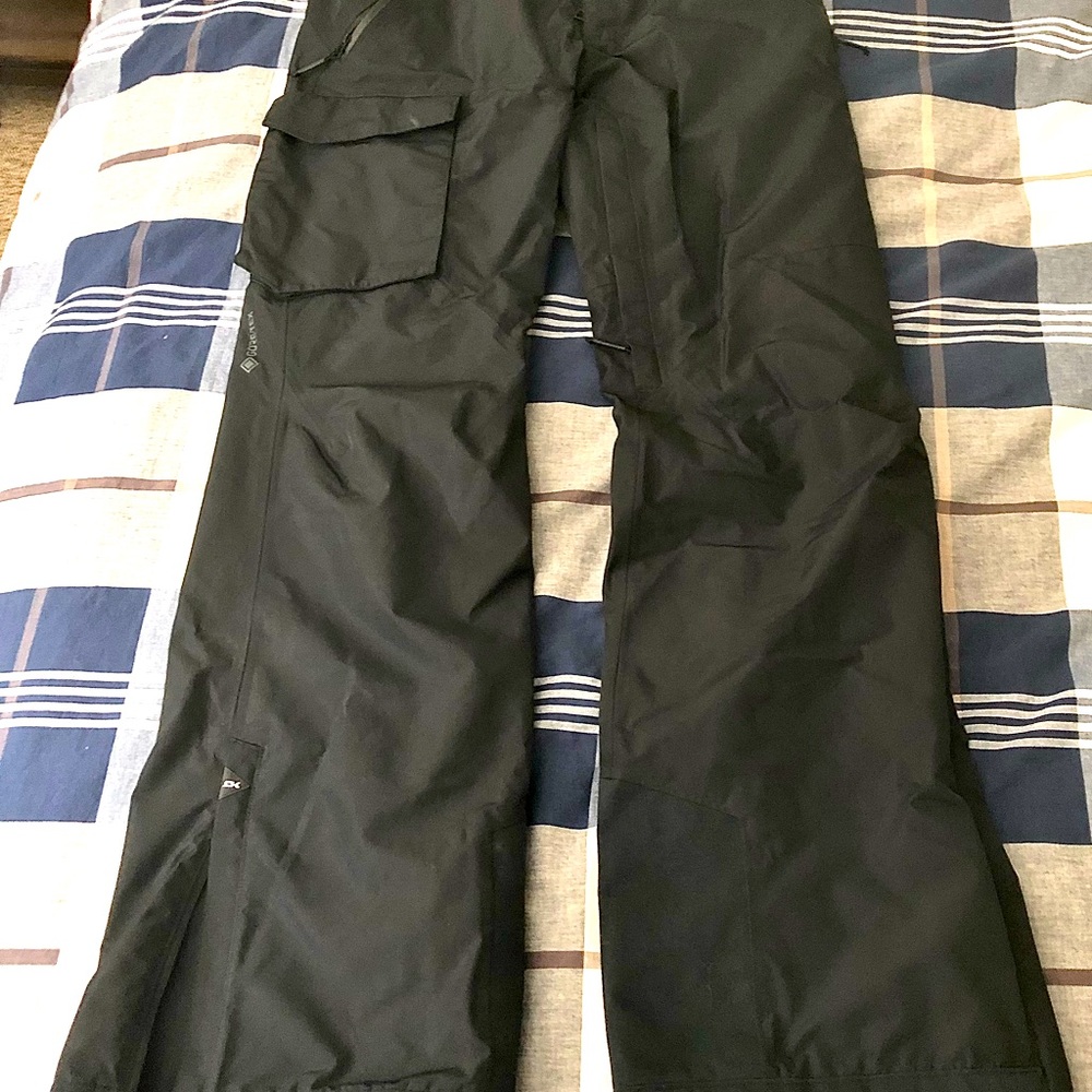 Dakine Women’s Small Black Snowboard & Ski pants